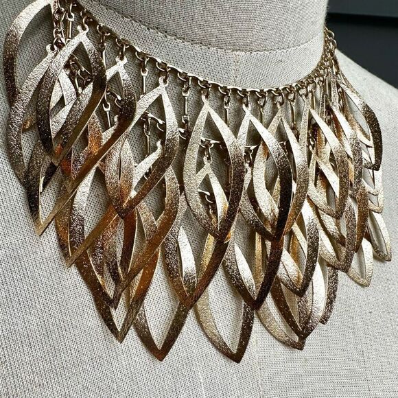 Gold tone layered statement necklace - Picture 3 of 8